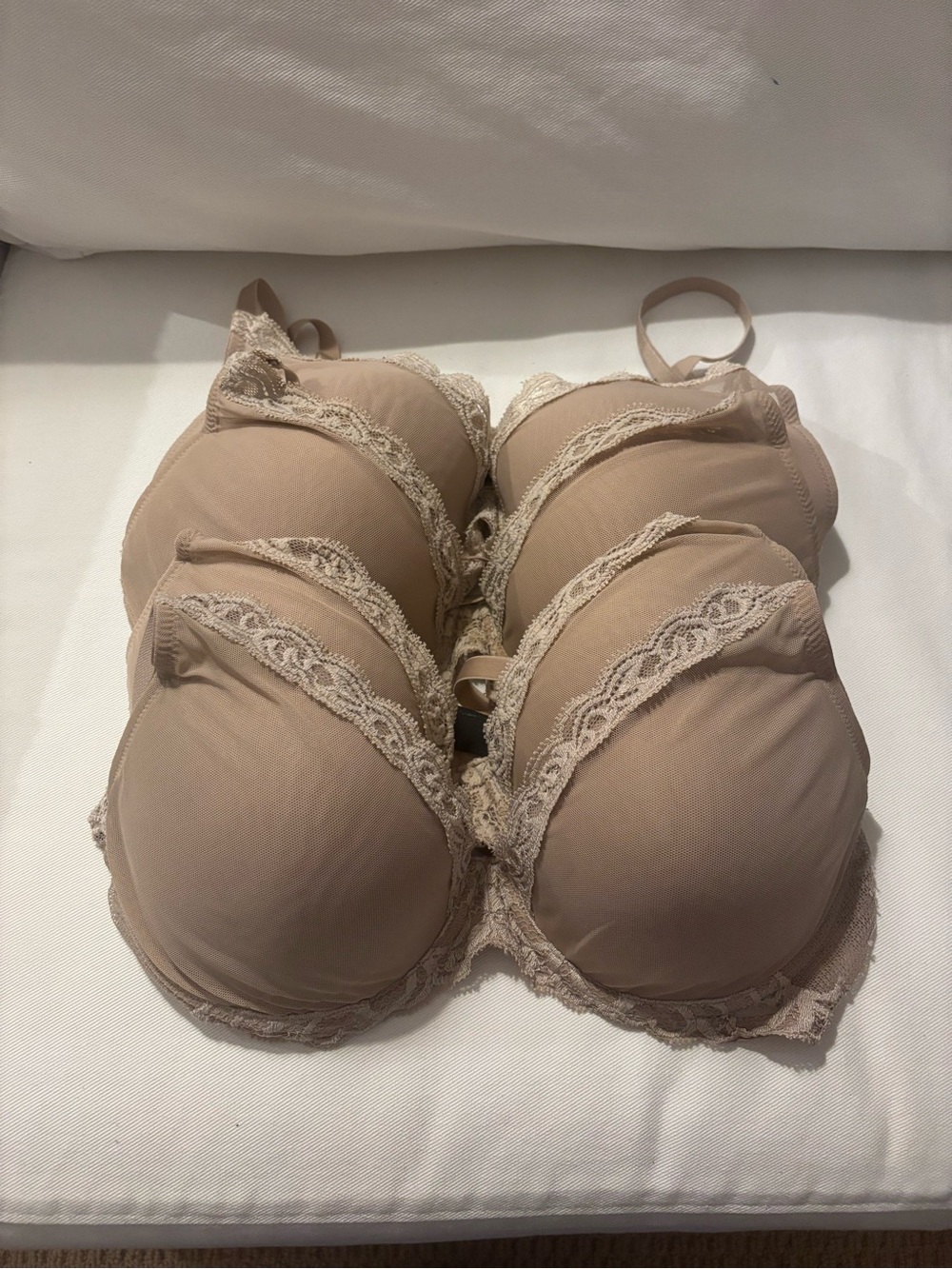 4 Natori Feather Plunge T-Shirt Bras